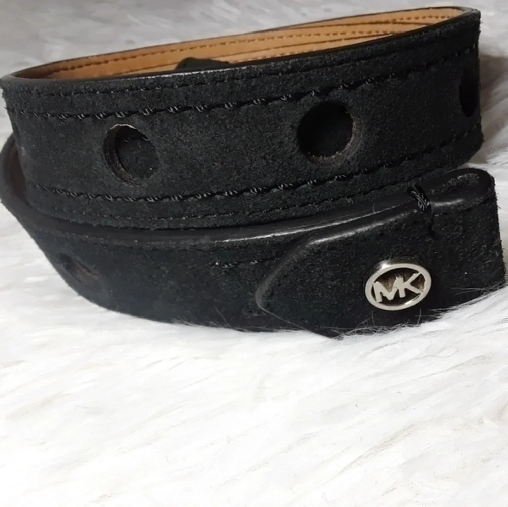 Michael Kors Circle Perforated Suede Leather Belt - Picture 5 of 7